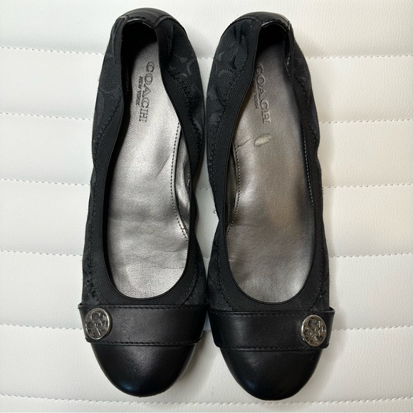 💝Coach Signature Logo Black Canvas Chelsea Elasticized Ballet Flats Black Size 6 - Picture 2 of 10